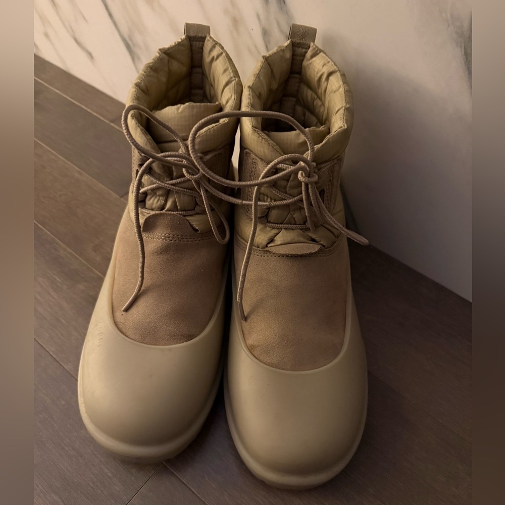 UGG Classic Mini Lace-Up